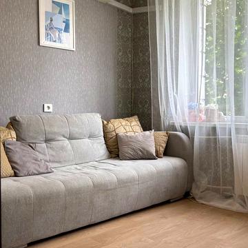 Лісовий просп., 8