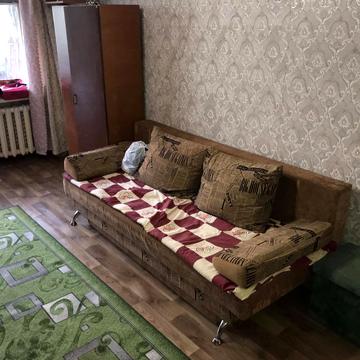 Поліська вул., 18