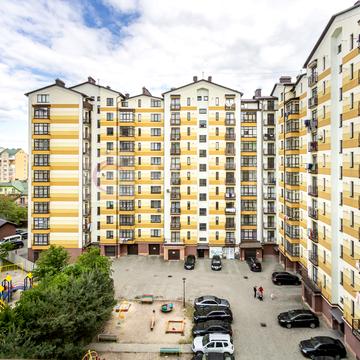 Олександра Довженка вул., 23