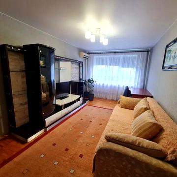 Академіка Корольова просп., 12-Л
