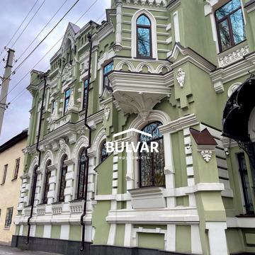 майдан Оборонний Вал пл. (майдан Фейєрбаха), 12