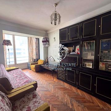 Велика Васильківська вул. (Червоноармійська), 112