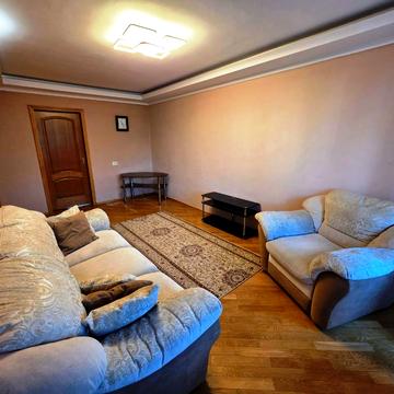 Івана Пулюя вул., 15