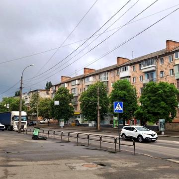 Перемоги вул., 14