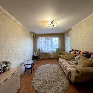 Євгена Чикаленка вул., 74