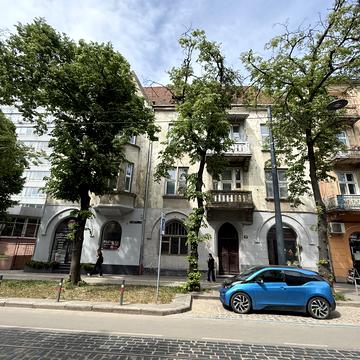 Степана Бандери вул. (), 28