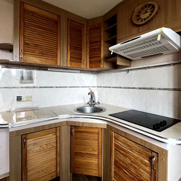 Оболонський просп., 31