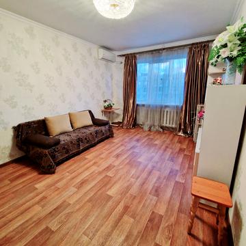 Оболонський просп., 25