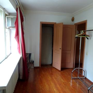 Костянтинівська вул., 36