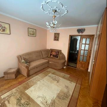 Роксоляни вул., 65