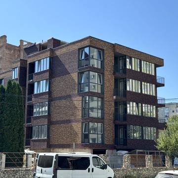 Чумацька вул., 27