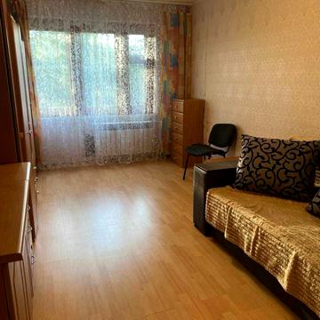 Голосіївський просп. (40-річчя Жовтня), 7