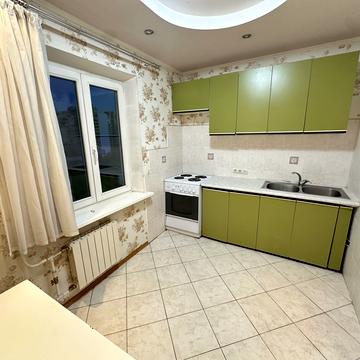 Срібнокільська вул., 1/2