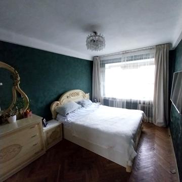 Івана Мазепи вул. (Січневого Повстання), 4