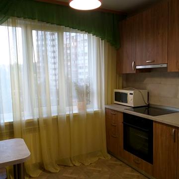 Академіка Заболотного вул., 60