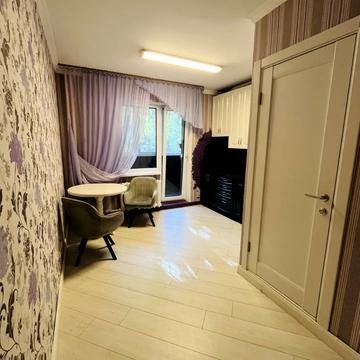Автозаводська вул., 43