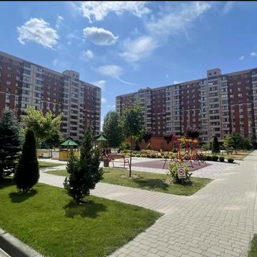 Володимирська вул., 1