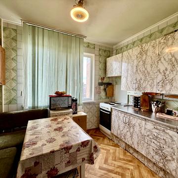 Бориспільська вул., 34