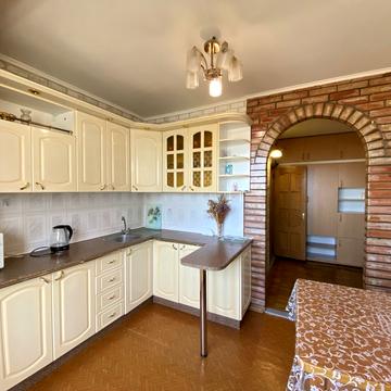 Миколи Бажана просп., 9-Ж