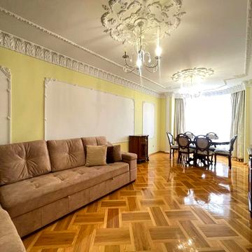 Авраама Лінкольна вул. (Димитрова), 10-А