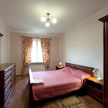 Григорія Ващенка вул., 5