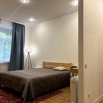 Кловський узвіз, 6