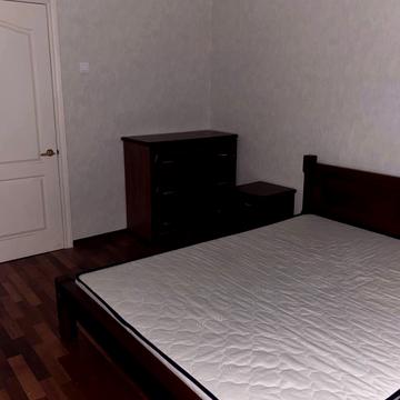 Квітневий пров., 6
