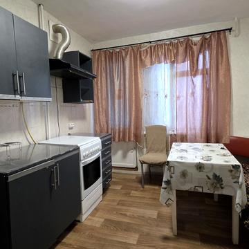 Космонавтів вул., 126/2