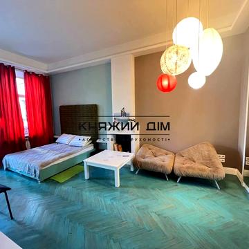 Саксаганського вул., 125