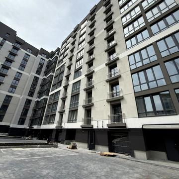 Олександра Довженка вул., (Будинок 13)