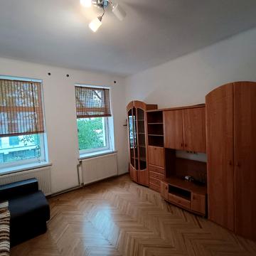 Кондукторська вул., 4