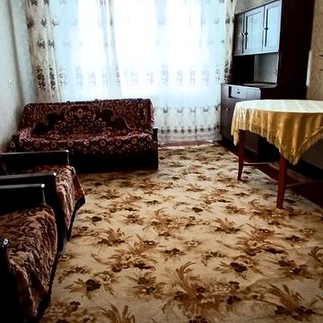Квітуча вул., 8