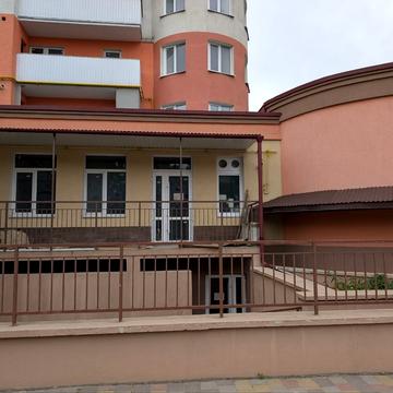 Володимира Великого вул., 17