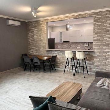Преображенська вул. (Івана Клименка), 8-Б