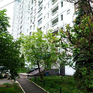 Милославська вул., 32/51а