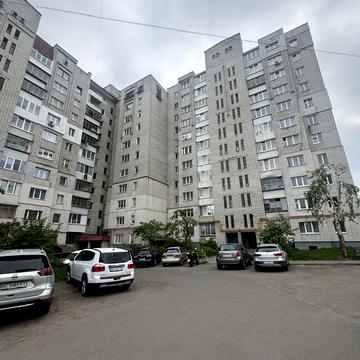 Під Голоском вул., 17-Б