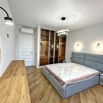 Варненська вул., 29