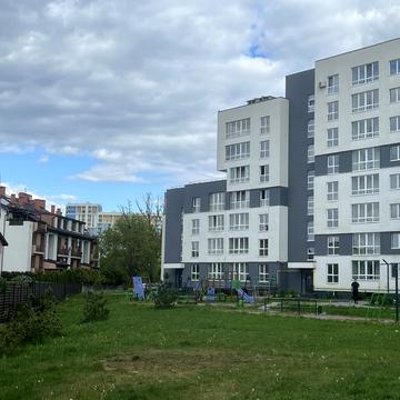 Володимира Великого вул. (Артема), 10