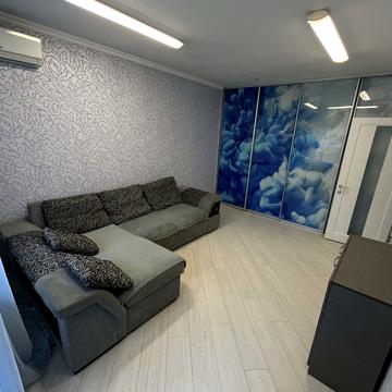 Автозаводська вул., 43