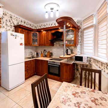 Миколи Бажана просп., 8-Б
