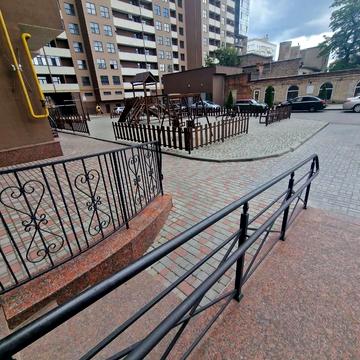Степана Бандери вул. (Шмідта), 15