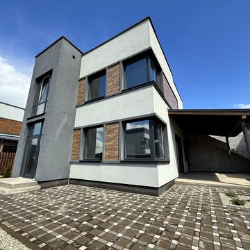Карпатська, 19