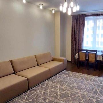 Дмитрівська вул., 75