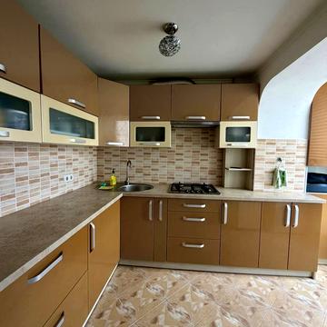 Гетьмана Мазепи вул., 173/2
