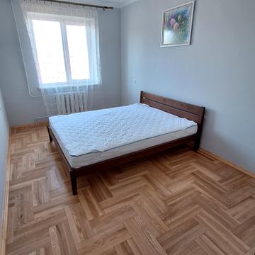 Івана Величковського вул., 8