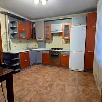 Панаса Мирного вул., 31/3
