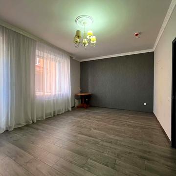 Миру просп. (Леніна), 8а