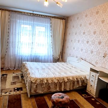 Милославська вул., 32/51а
