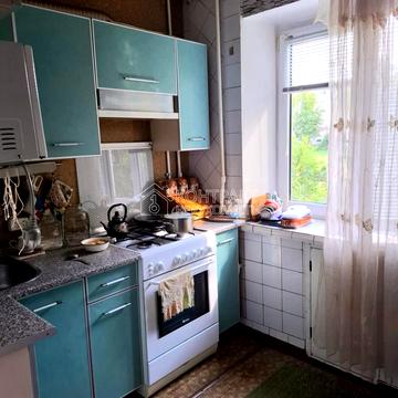 Познанська вул., 8