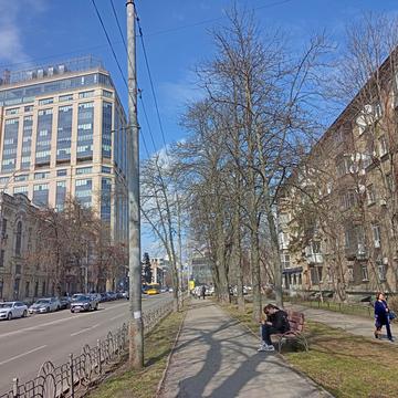 Лейпцизька вул., 2/37